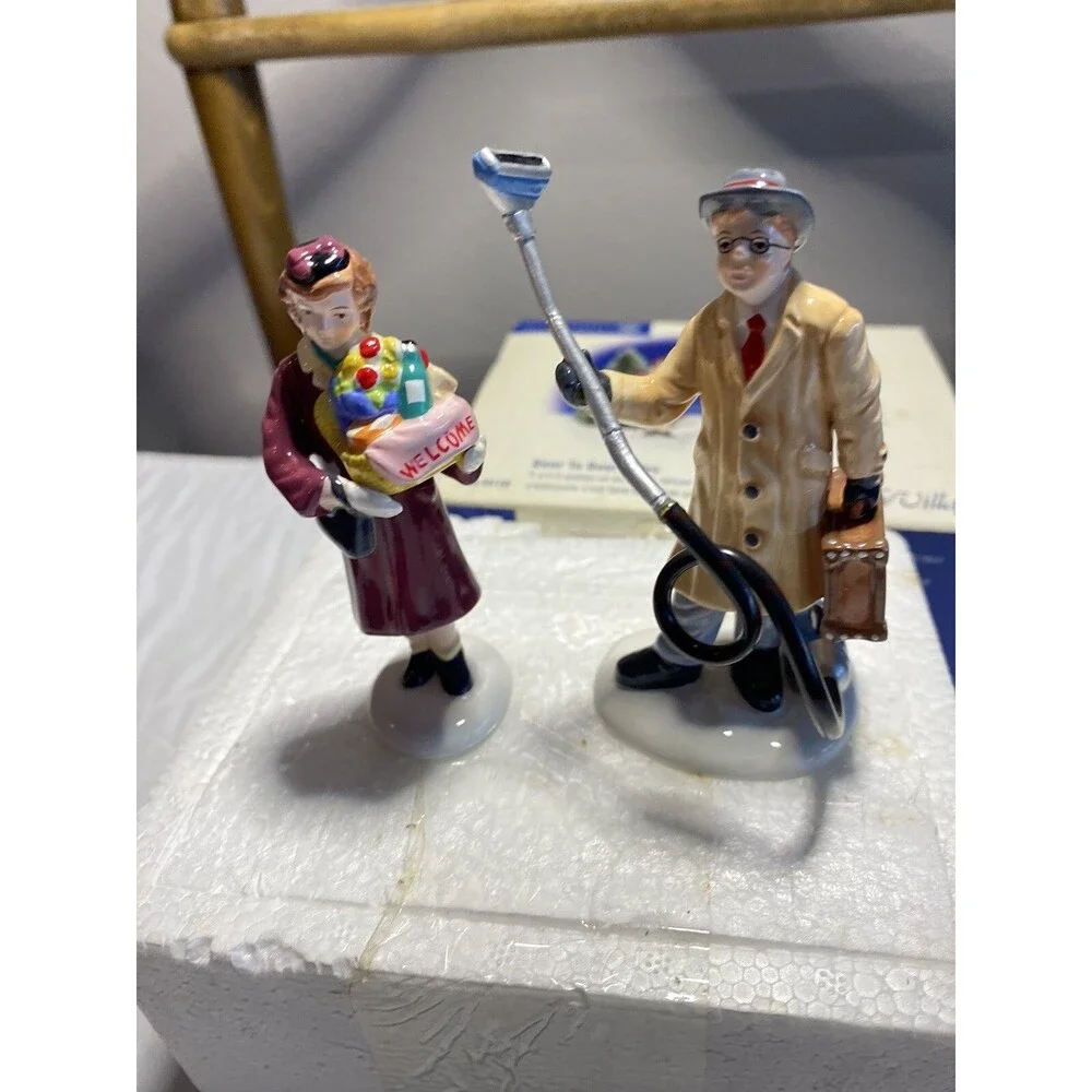 Dept 56 Door To Door Sales Vacuum Snow Village Figurines Accessory With Box